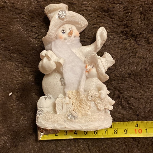 Vintage K’s Collection mother snowwoman with a child ordering gifts 3Lx2.5Wx5H - Picture 8 of 9